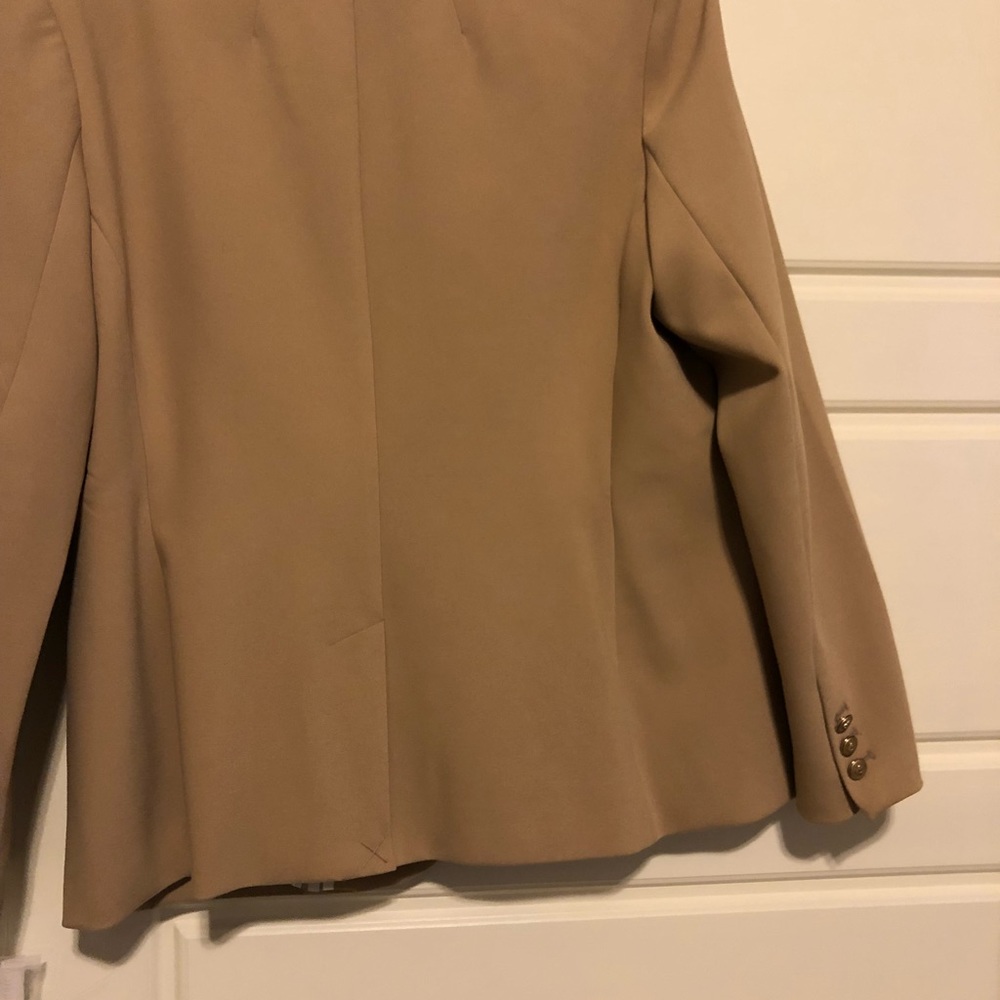 Blazer - Picture 3 of 3